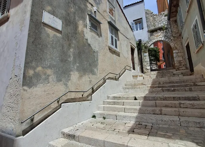 Διαμέρισμα Rovinis Old Town *